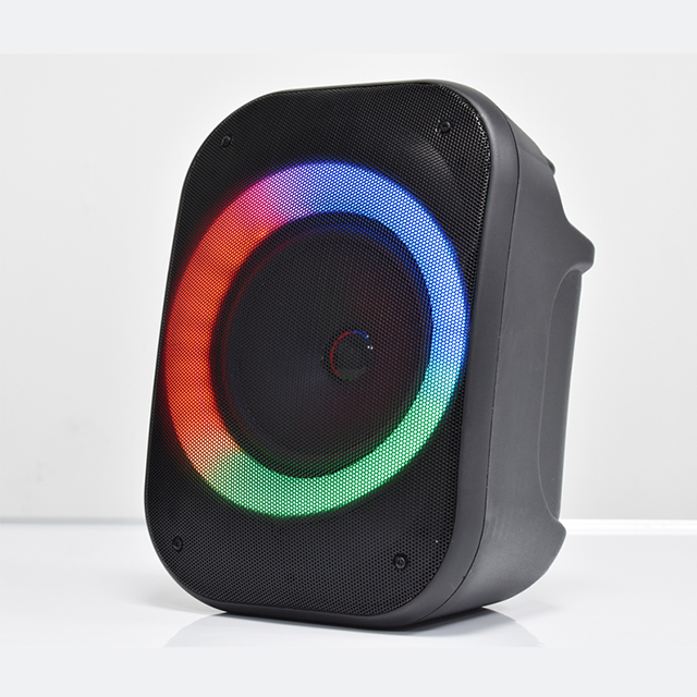 مكبر صوت بإضاءة ليد